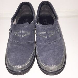 Flexi-suede wedge loafer